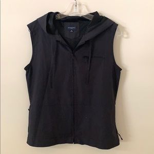 Burberry golf sleeveless zip up vest